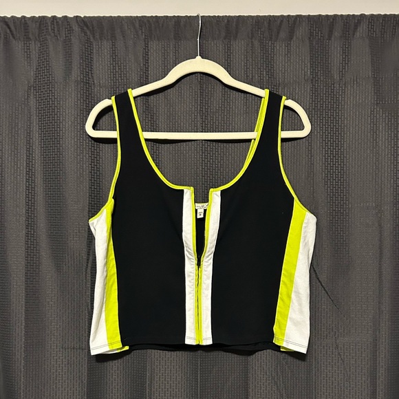 Express Tops - Express Zipper Cropped Tank Black/White/Green Sz XL